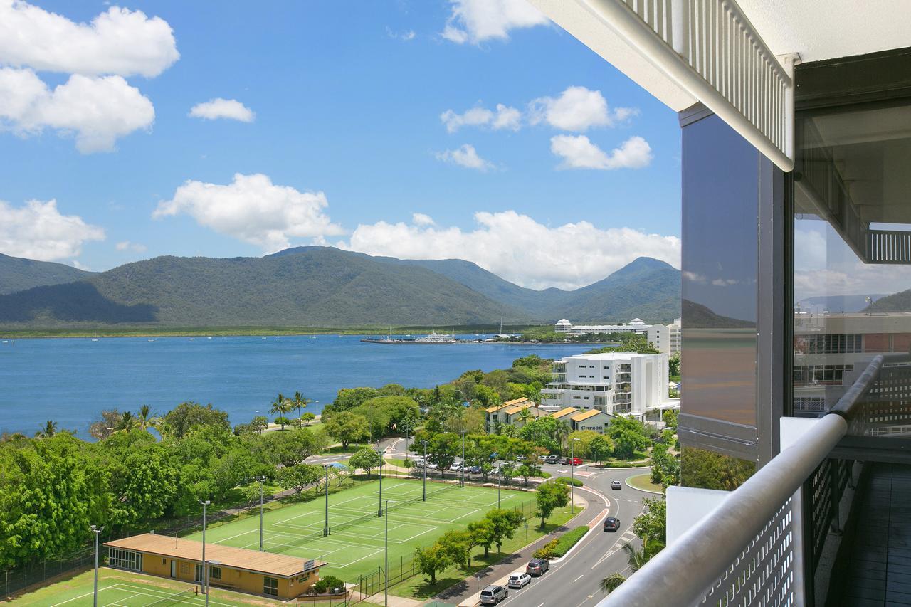 Cairns Ocean View Apartment Екстер'єр фото